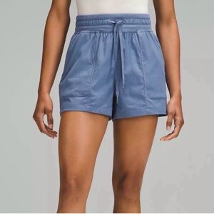 Lululemon Dance Studio High-Rise Short 3.5" oasis blue size 6 PERIWINKLE